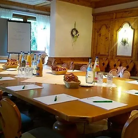 Wiesenhof Otel Heroldstatt