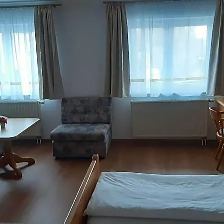 Otel Wiesenhof Heroldstatt