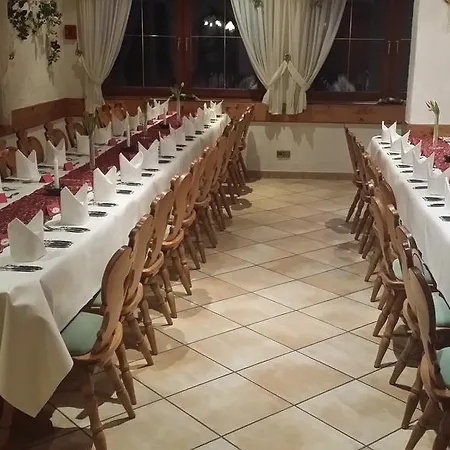 Wiesenhof فندق Heroldstatt